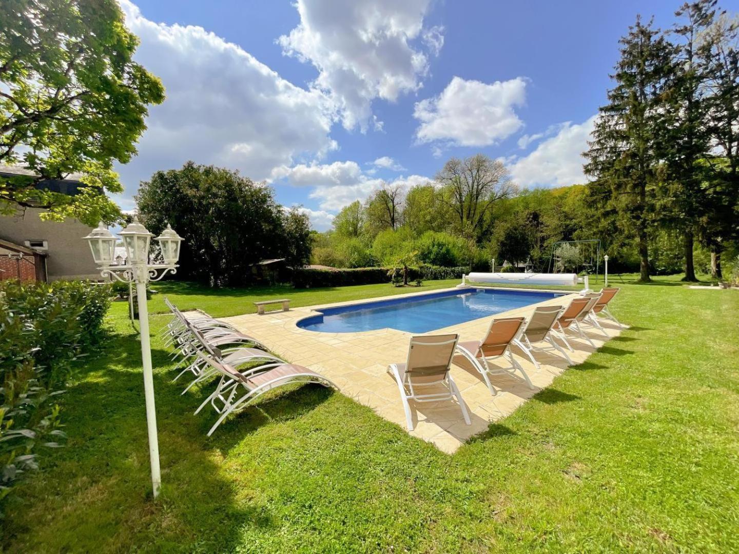 Le Domaine Du Cerf - Gites, Nature Et Spa サン・トゥアン・レ・ヴィーニュ エクステリア 写真